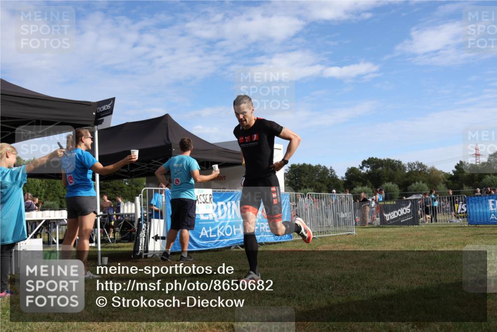 31.08.2025 - Elbe Triathlon Hamburg Strokosch-Dieckow http://msf.ph/oto/8650682 31.08.2025 09:36:40 Laufen  meine-sportfotos.de
