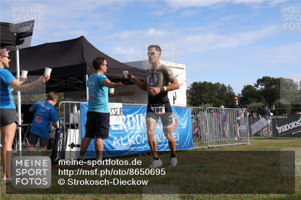 31.08.2025 - Elbe Triathlon Hamburg Strokosch-Dieckow http://msf.ph/oto/8650695 31.08.2025 09:37:31 Laufen 100, 100, 100, 110, 198 meine-sportfotos.de