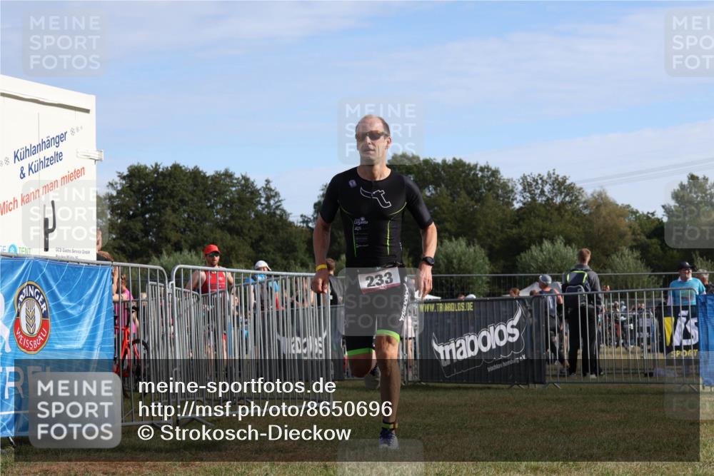 31.08.2025 - Elbe Triathlon Hamburg Strokosch-Dieckow http://msf.ph/oto/8650696 31.08.2025 09:37:33 Laufen 233 meine-sportfotos.de