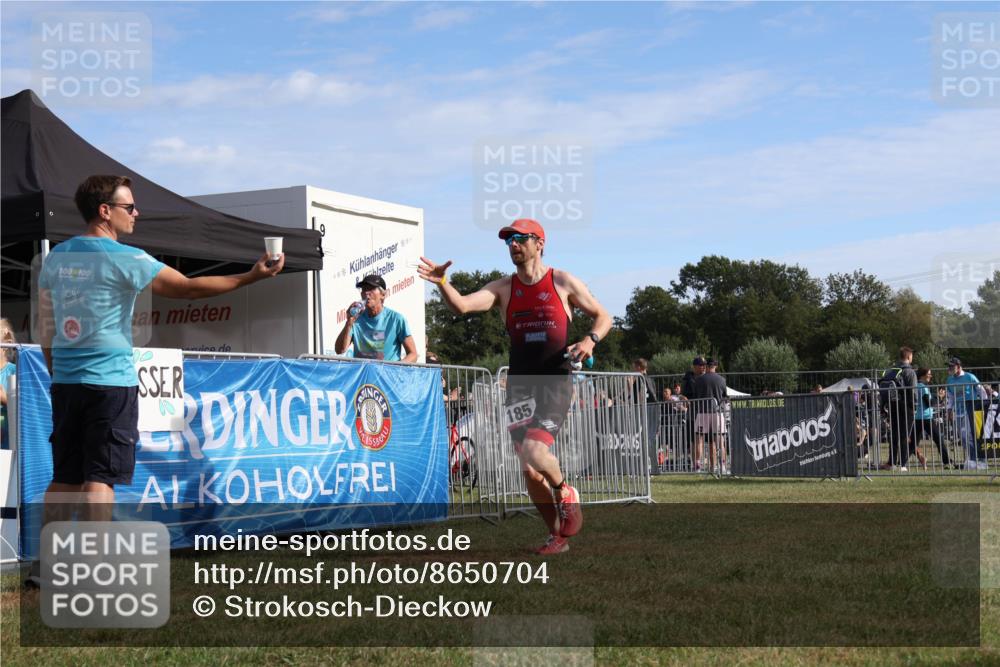 31.08.2025 - Elbe Triathlon Hamburg Strokosch-Dieckow http://msf.ph/oto/8650704 31.08.2025 09:37:37 Laufen 100, 100, 185 meine-sportfotos.de