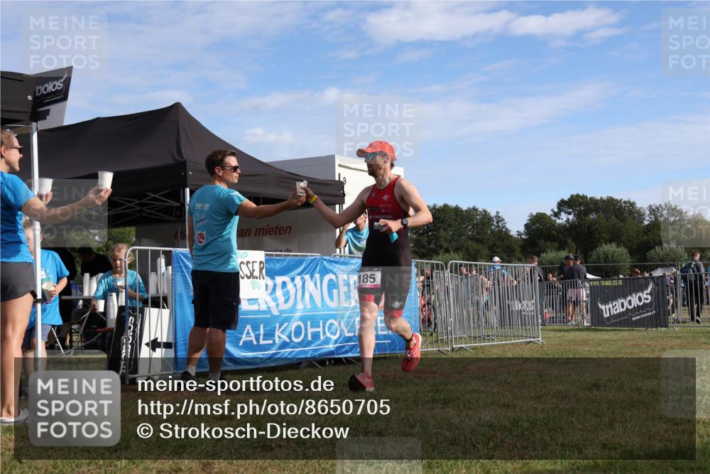 31.08.2025 - Elbe Triathlon Hamburg Strokosch-Dieckow http://msf.ph/oto/8650705 31.08.2025 09:37:38 Laufen 0, 100, 100, 80, 185 meine-sportfotos.de