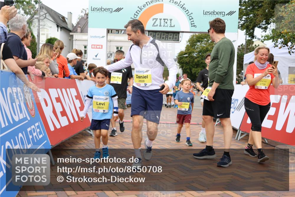 31.08.2025 - 21. Blankeneser Heldenlauf Strokosch-Dieckow http://msf.ph/oto/8650708 31.08.2025 10:36:28 Ziel 2585, 2586, 2739, 2645, 2650, 2744, 2692, 2691, 2608, 2609, 2520, 2522, 2377, 2670, 2674 meine-sportfotos.de