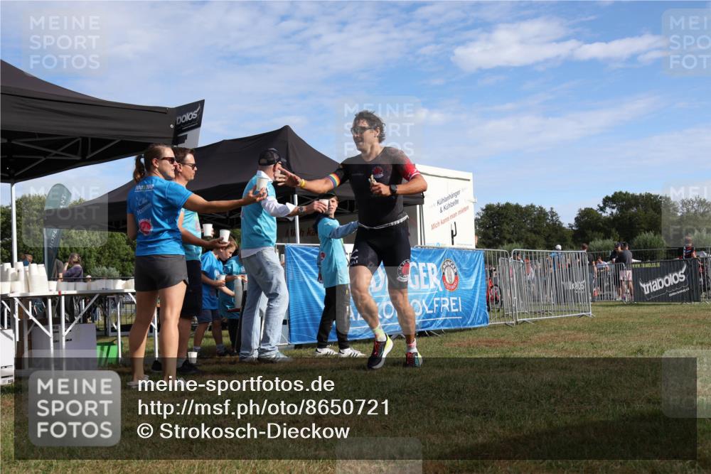 31.08.2025 - Elbe Triathlon Hamburg Strokosch-Dieckow http://msf.ph/oto/8650721 31.08.2025 09:38:24 Laufen 100, 100, 8, 8 meine-sportfotos.de