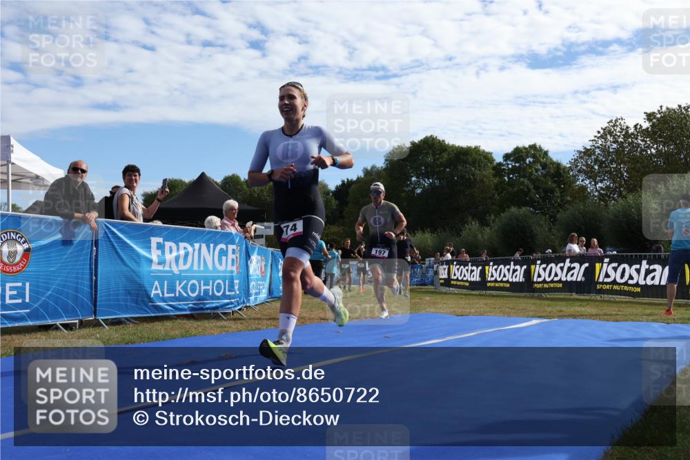 31.08.2025 - Elbe Triathlon Hamburg Strokosch-Dieckow http://msf.ph/oto/8650722 31.08.2025 10:26:23 Ziel 193, 197, 221, 274, 369, 389 meine-sportfotos.de