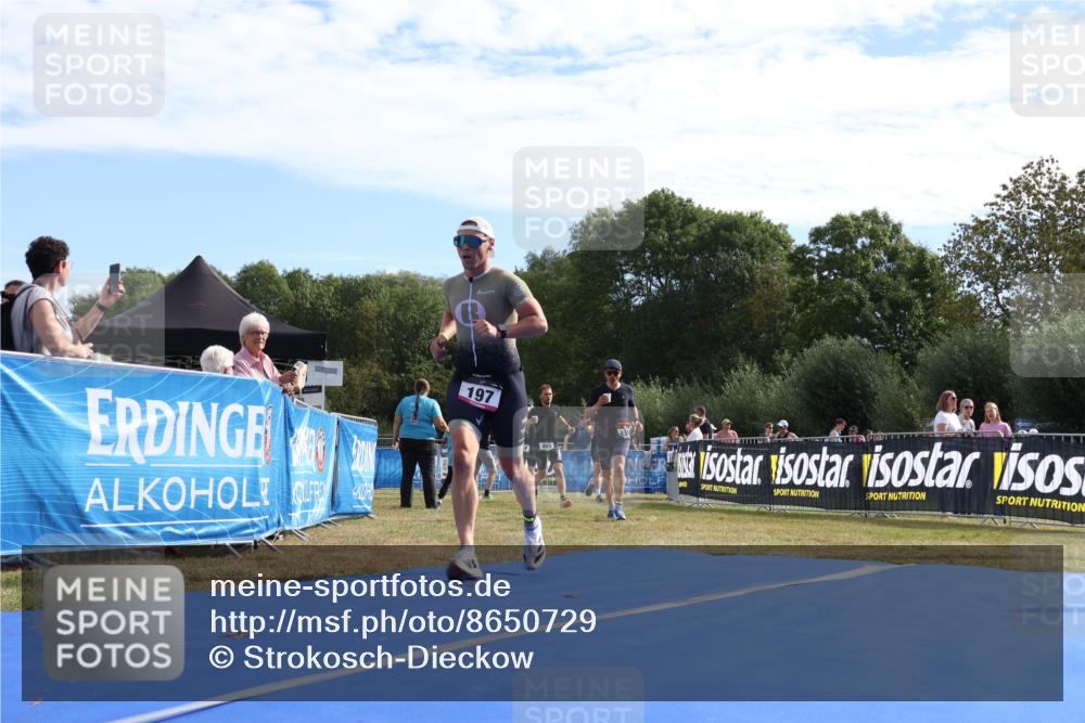 31.08.2025 - Elbe Triathlon Hamburg Strokosch-Dieckow http://msf.ph/oto/8650729 31.08.2025 10:26:24 Ziel 193, 197, 221, 274, 369, 389 meine-sportfotos.de