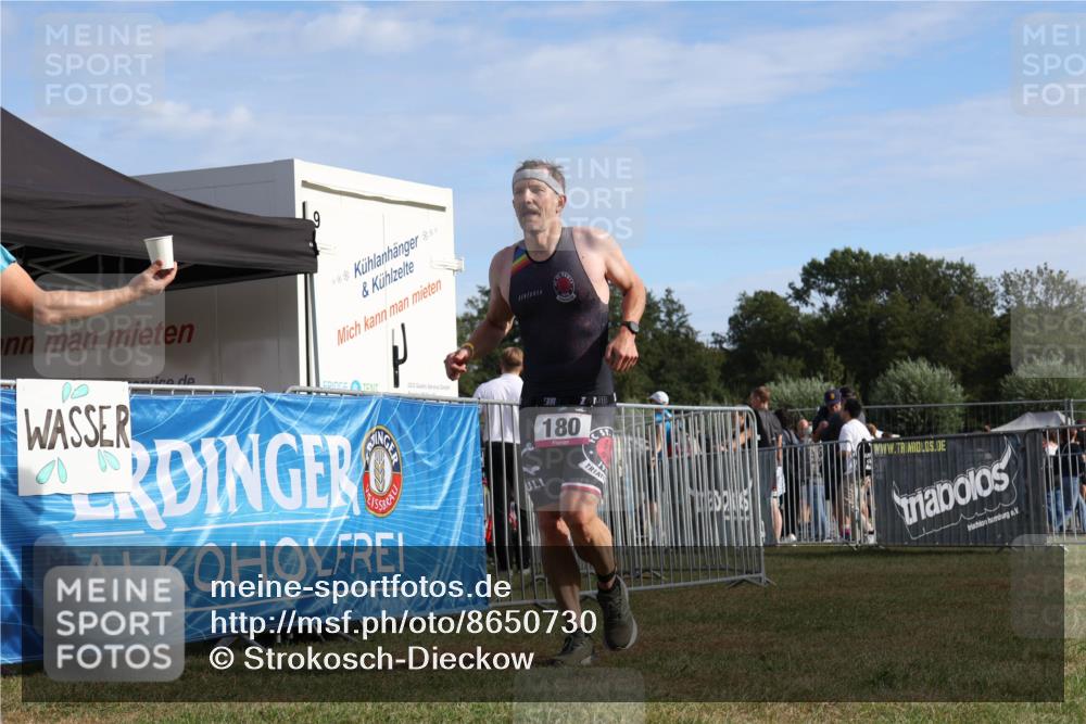 31.08.2025 - Elbe Triathlon Hamburg Strokosch-Dieckow http://msf.ph/oto/8650730 31.08.2025 09:39:10 Laufen 88, 3, 180 meine-sportfotos.de