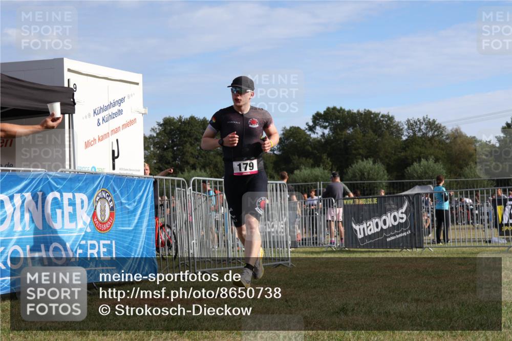 31.08.2025 - Elbe Triathlon Hamburg Strokosch-Dieckow http://msf.ph/oto/8650738 31.08.2025 09:39:53 Laufen 179 meine-sportfotos.de