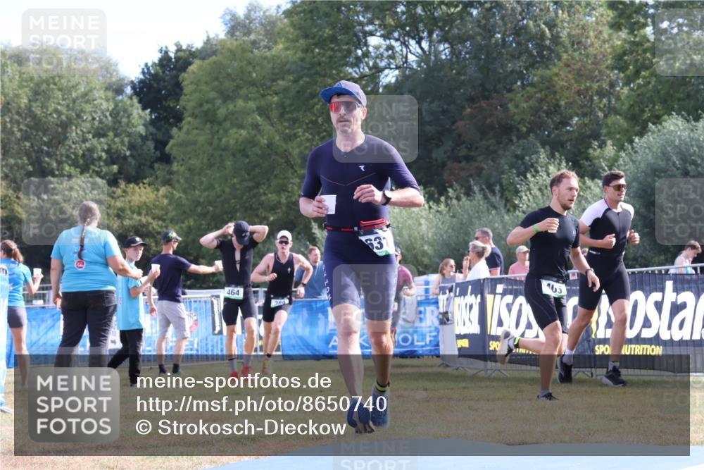 31.08.2025 - Elbe Triathlon Hamburg Strokosch-Dieckow http://msf.ph/oto/8650740 31.08.2025 10:26:25 Ziel 193, 197, 274, 369, 389 meine-sportfotos.de