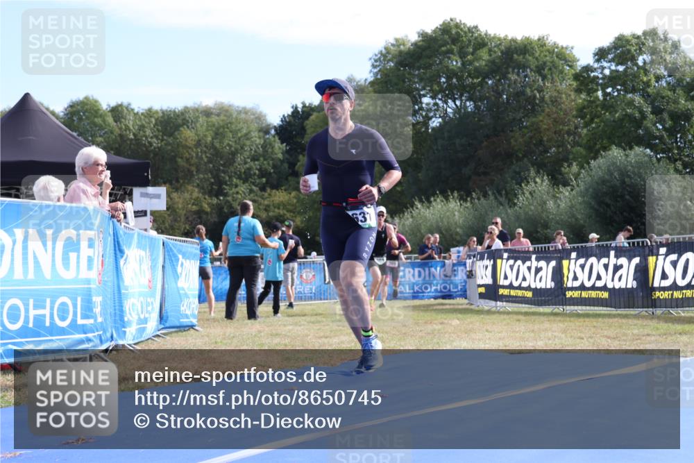 31.08.2025 - Elbe Triathlon Hamburg Strokosch-Dieckow http://msf.ph/oto/8650745 31.08.2025 10:26:26 Ziel 193, 197, 274, 369, 389 meine-sportfotos.de