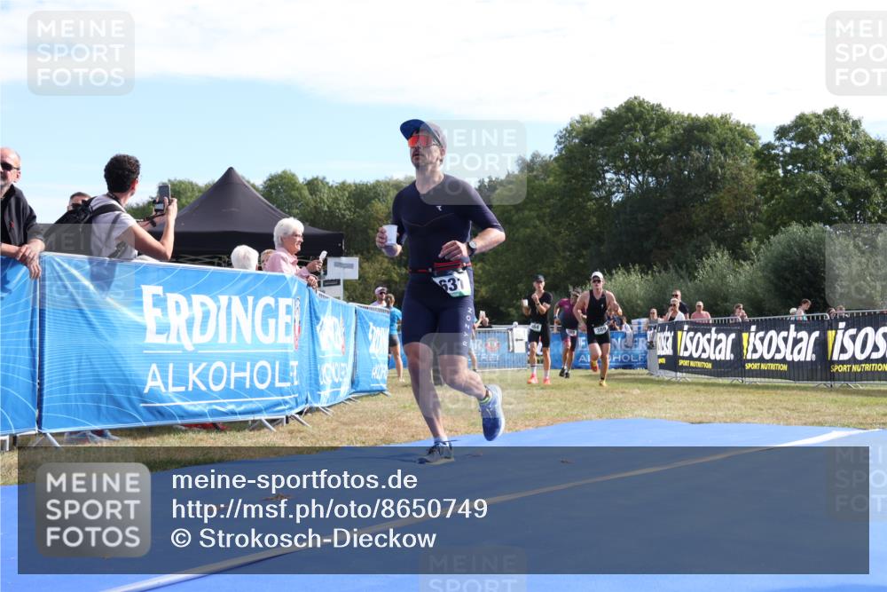31.08.2025 - Elbe Triathlon Hamburg Strokosch-Dieckow http://msf.ph/oto/8650749 31.08.2025 10:26:27 Ziel 193, 197, 274, 369, 389 meine-sportfotos.de