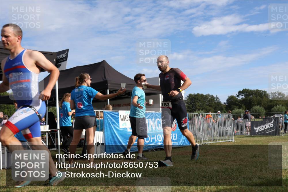 31.08.2025 - Elbe Triathlon Hamburg Strokosch-Dieckow http://msf.ph/oto/8650753 31.08.2025 09:40:26 Laufen 100, 100, 183 meine-sportfotos.de