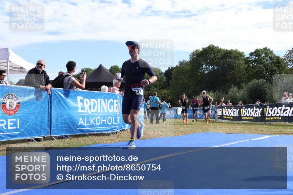 31.08.2025 - Elbe Triathlon Hamburg Strokosch-Dieckow http://msf.ph/oto/8650754 31.08.2025 10:26:27 Ziel 193, 197, 274, 369, 389 meine-sportfotos.de