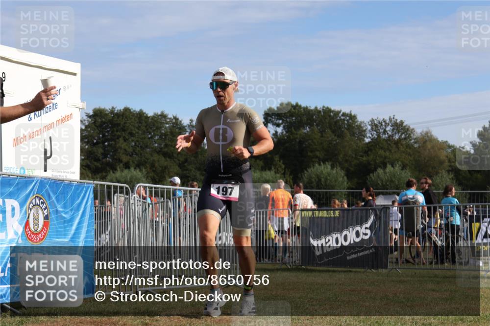 31.08.2025 - Elbe Triathlon Hamburg Strokosch-Dieckow http://msf.ph/oto/8650756 31.08.2025 09:41:02 Laufen 19, 197 meine-sportfotos.de