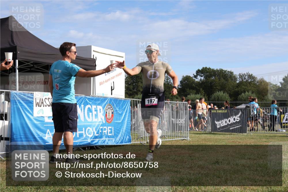 31.08.2025 - Elbe Triathlon Hamburg Strokosch-Dieckow http://msf.ph/oto/8650758 31.08.2025 09:41:03 Laufen 100, 100, 00, 197 meine-sportfotos.de