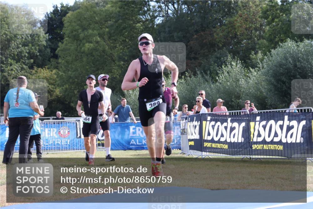 31.08.2025 - Elbe Triathlon Hamburg Strokosch-Dieckow http://msf.ph/oto/8650759 31.08.2025 10:26:29 Ziel 197, 369, 389 meine-sportfotos.de