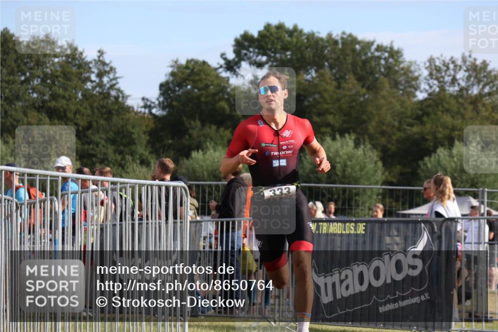 31.08.2025 - Elbe Triathlon Hamburg Strokosch-Dieckow http://msf.ph/oto/8650764 31.08.2025 09:41:13 Laufen 333 meine-sportfotos.de
