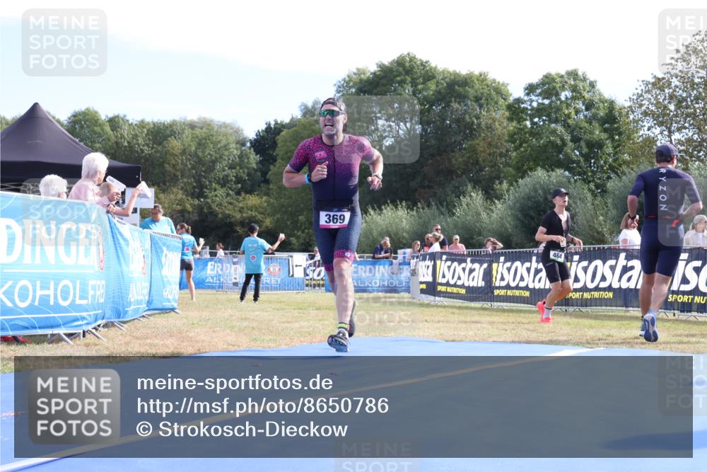 31.08.2025 - Elbe Triathlon Hamburg Strokosch-Dieckow http://msf.ph/oto/8650786 31.08.2025 10:26:32 Ziel 244, 369, 389 meine-sportfotos.de