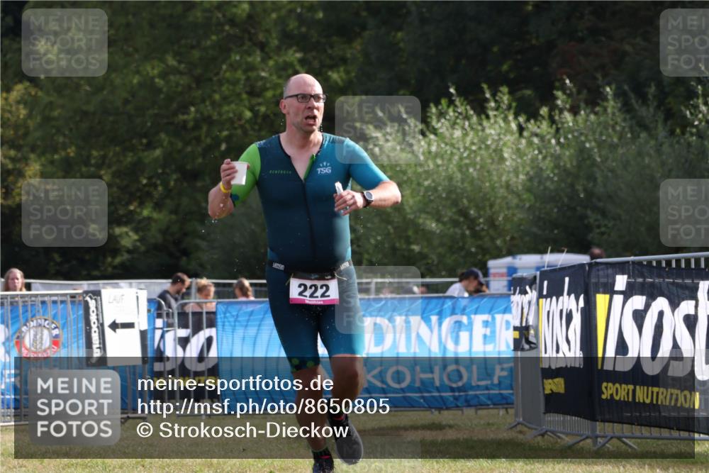 31.08.2025 - Elbe Triathlon Hamburg Strokosch-Dieckow http://msf.ph/oto/8650805 31.08.2025 09:51:32 Laufen 30, 222 meine-sportfotos.de