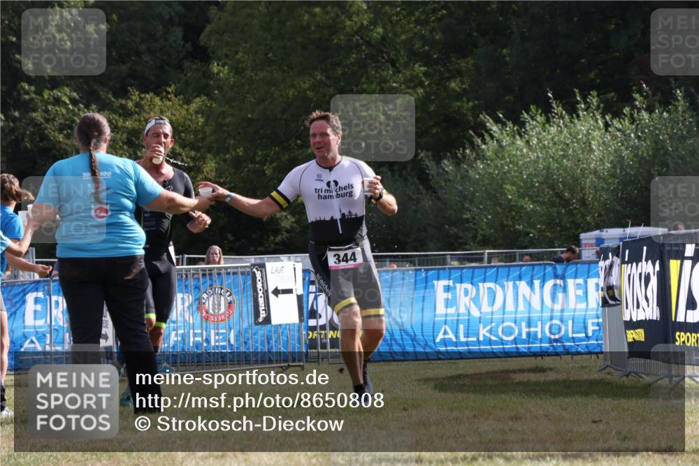 31.08.2025 - Elbe Triathlon Hamburg Strokosch-Dieckow http://msf.ph/oto/8650808 31.08.2025 09:51:52 Laufen 10, 100, 344 meine-sportfotos.de