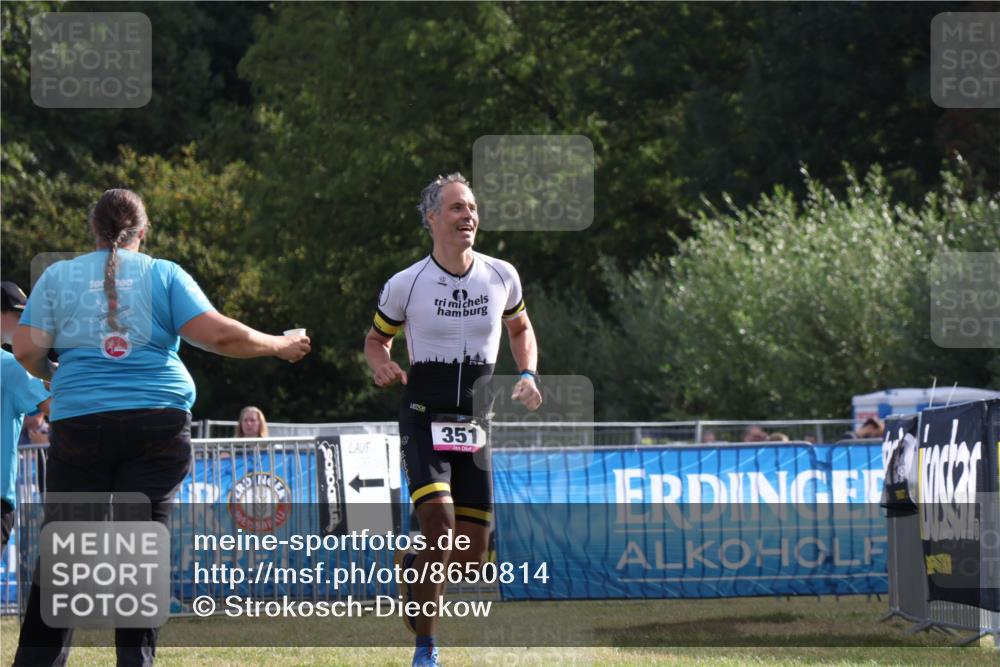 31.08.2025 - Elbe Triathlon Hamburg Strokosch-Dieckow http://msf.ph/oto/8650814 31.08.2025 09:52:00 Laufen 100, 100, 351 meine-sportfotos.de