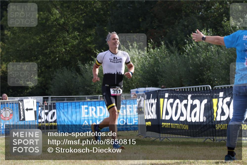 31.08.2025 - Elbe Triathlon Hamburg Strokosch-Dieckow http://msf.ph/oto/8650815 31.08.2025 09:52:01 Laufen 351, 10 meine-sportfotos.de