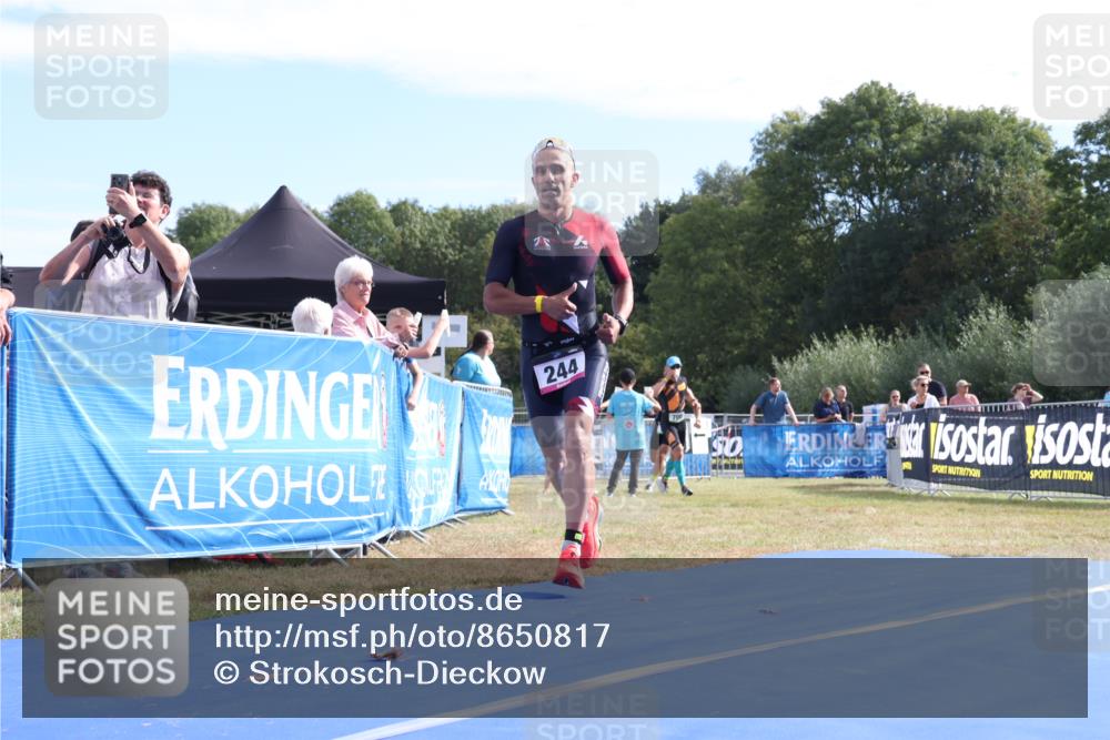 31.08.2025 - Elbe Triathlon Hamburg Strokosch-Dieckow http://msf.ph/oto/8650817 31.08.2025 10:26:38 Ziel 244 meine-sportfotos.de