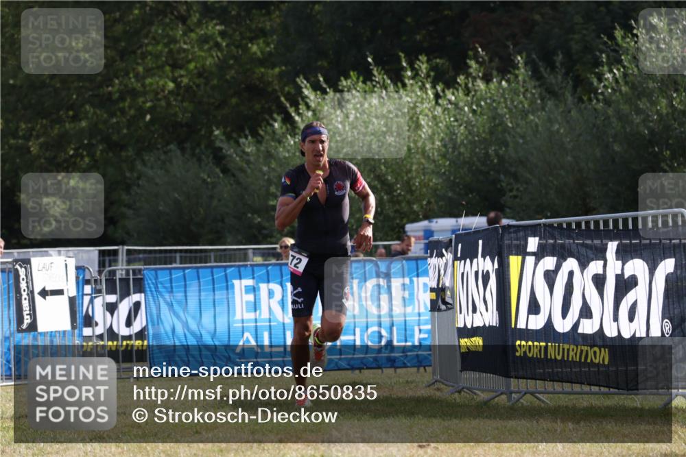 31.08.2025 - Elbe Triathlon Hamburg Strokosch-Dieckow http://msf.ph/oto/8650835 31.08.2025 09:52:40 Laufen 72 meine-sportfotos.de