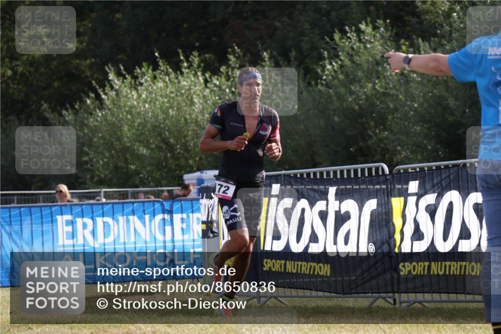 31.08.2025 - Elbe Triathlon Hamburg Strokosch-Dieckow http://msf.ph/oto/8650836 31.08.2025 09:52:41 Laufen 72, 100 meine-sportfotos.de