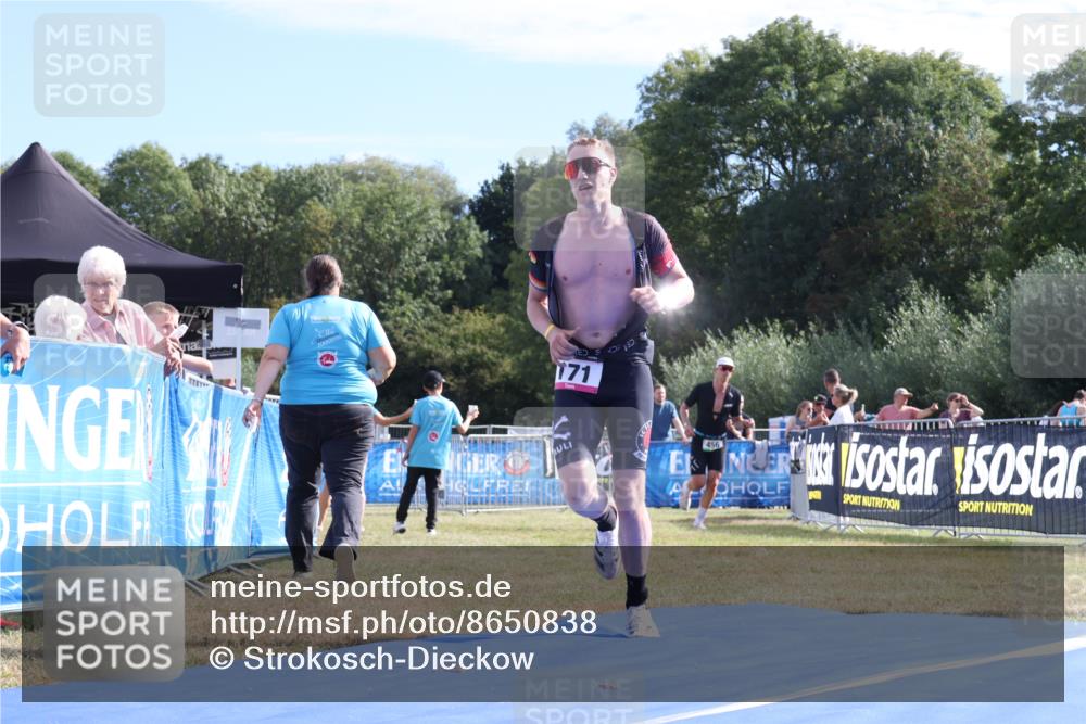 31.08.2025 - Elbe Triathlon Hamburg Strokosch-Dieckow http://msf.ph/oto/8650838 31.08.2025 10:27:29 Ziel 171 meine-sportfotos.de