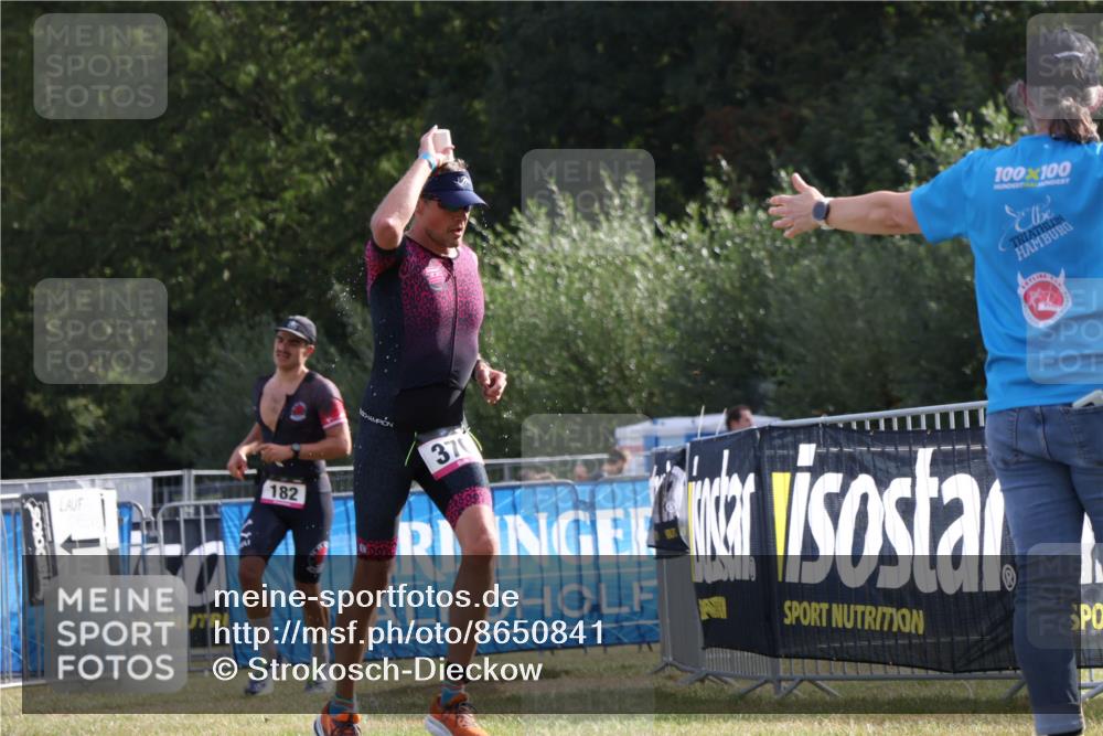 31.08.2025 - Elbe Triathlon Hamburg Strokosch-Dieckow http://msf.ph/oto/8650841 31.08.2025 09:53:07 Laufen 182, 370, 100, 100 meine-sportfotos.de