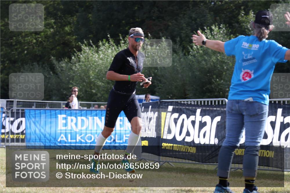 31.08.2025 - Elbe Triathlon Hamburg Strokosch-Dieckow http://msf.ph/oto/8650859 31.08.2025 09:53:23 Laufen 30, 100, 100 meine-sportfotos.de