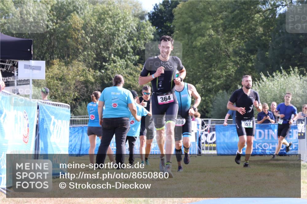 31.08.2025 - Elbe Triathlon Hamburg Strokosch-Dieckow http://msf.ph/oto/8650860 31.08.2025 10:27:58 Ziel 314, 364, 380 meine-sportfotos.de
