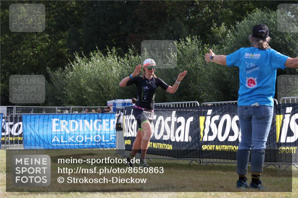 31.08.2025 - Elbe Triathlon Hamburg Strokosch-Dieckow http://msf.ph/oto/8650863 31.08.2025 09:53:42 Laufen 50, 100, 100, 93 meine-sportfotos.de