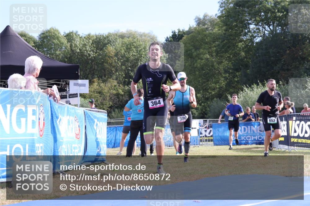 31.08.2025 - Elbe Triathlon Hamburg Strokosch-Dieckow http://msf.ph/oto/8650872 31.08.2025 10:27:59 Ziel 364, 380 meine-sportfotos.de