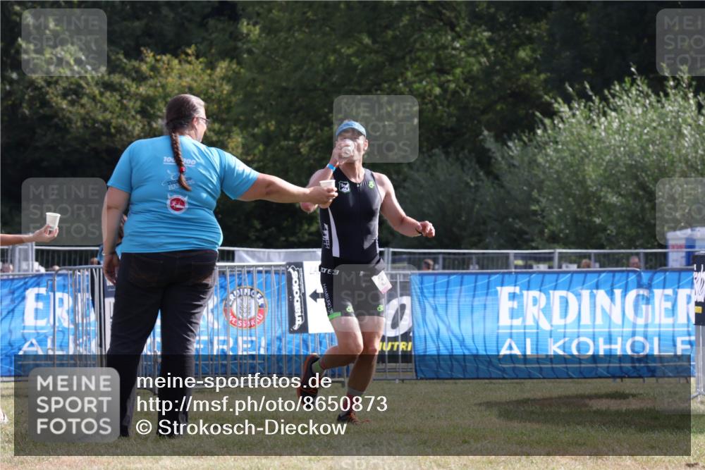 31.08.2025 - Elbe Triathlon Hamburg Strokosch-Dieckow http://msf.ph/oto/8650873 31.08.2025 09:53:54 Laufen 10, 100 meine-sportfotos.de