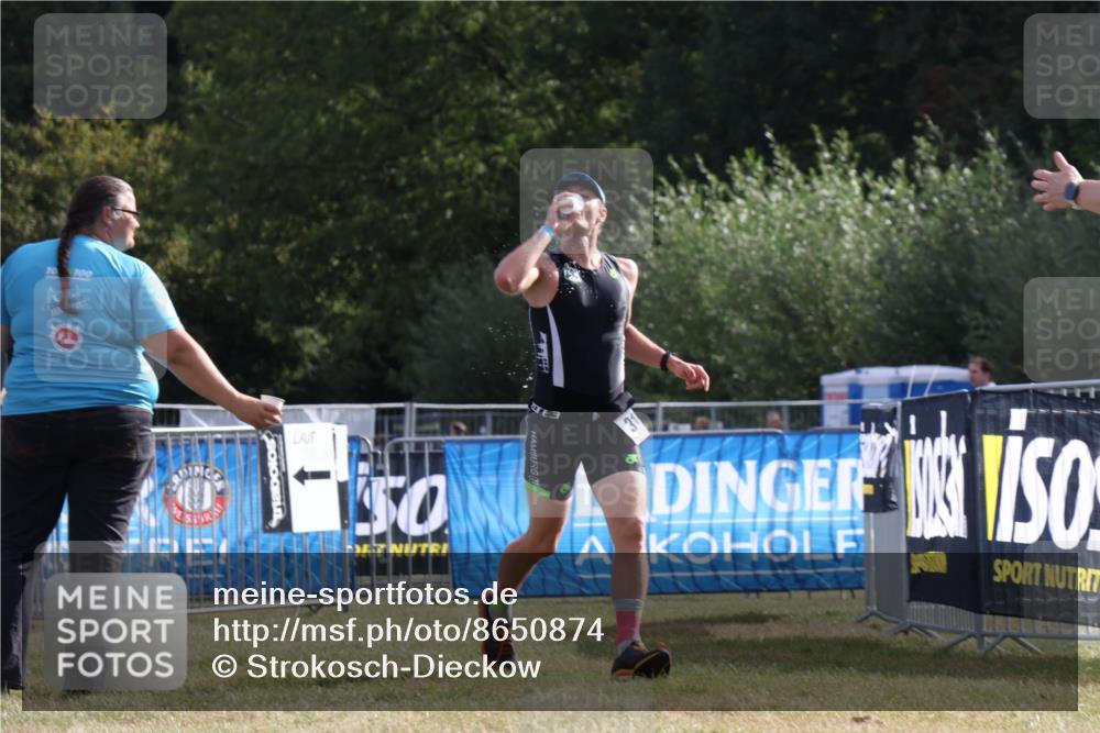 31.08.2025 - Elbe Triathlon Hamburg Strokosch-Dieckow http://msf.ph/oto/8650874 31.08.2025 09:53:54 Laufen 100, 30 meine-sportfotos.de