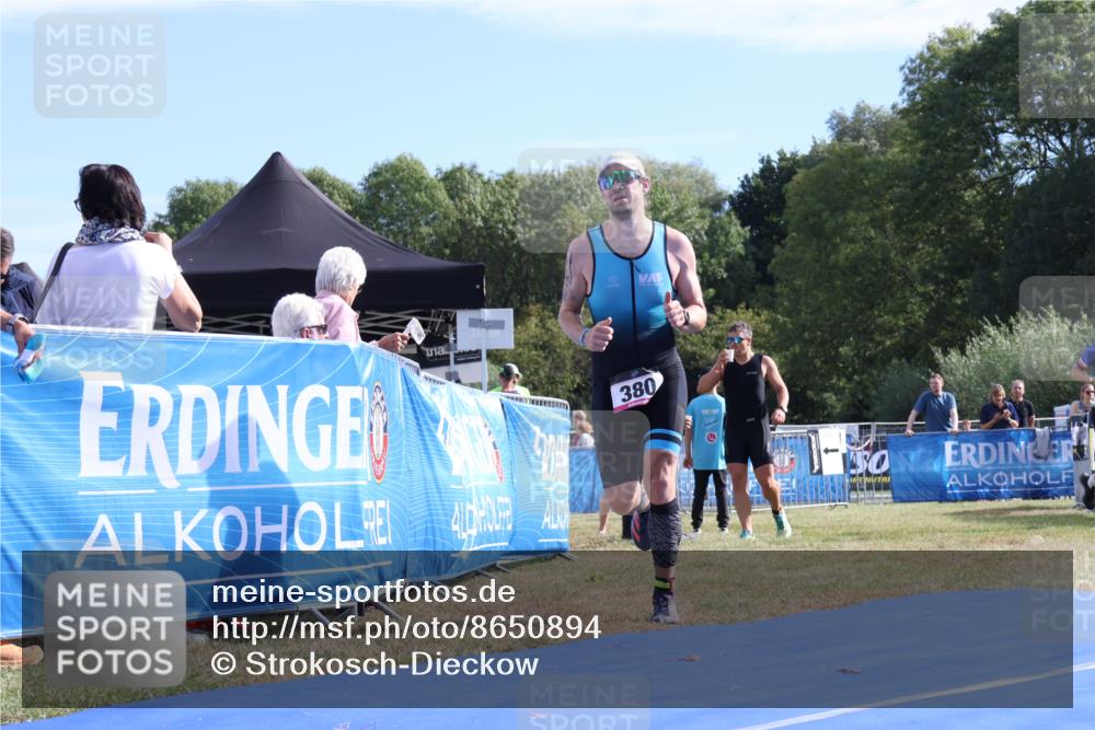 31.08.2025 - Elbe Triathlon Hamburg Strokosch-Dieckow http://msf.ph/oto/8650894 31.08.2025 10:28:01 Ziel 364, 380 meine-sportfotos.de