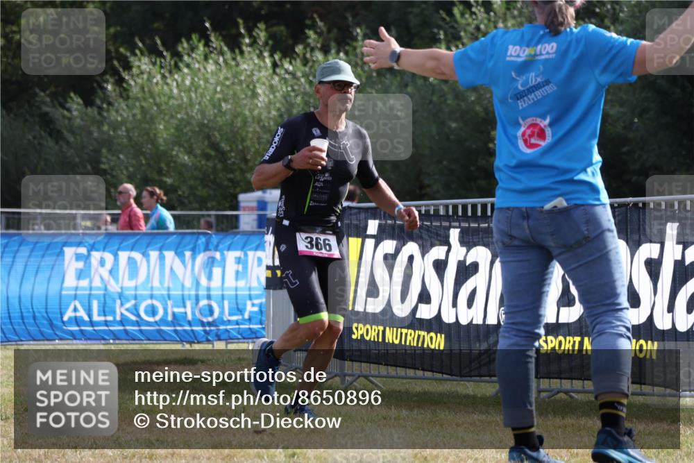 31.08.2025 - Elbe Triathlon Hamburg Strokosch-Dieckow http://msf.ph/oto/8650896 31.08.2025 09:54:18 Laufen 366, 100, 100 meine-sportfotos.de