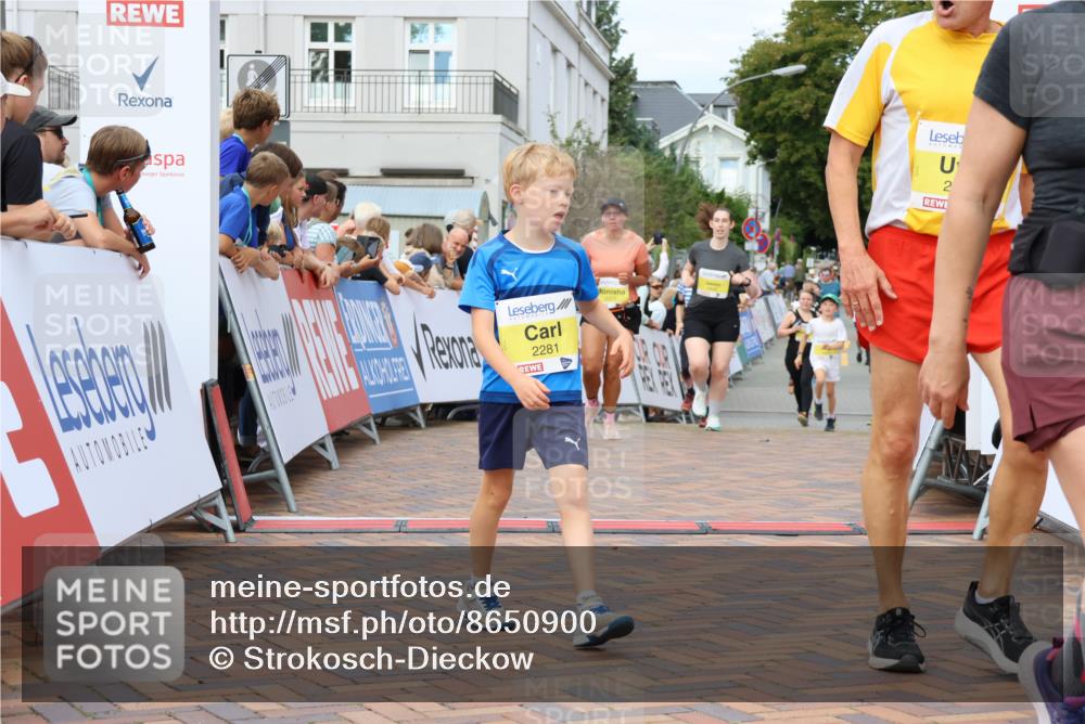 31.08.2025 - 21. Blankeneser Heldenlauf Strokosch-Dieckow http://msf.ph/oto/8650900 31.08.2025 10:36:18 Ziel 2645, 2281, 2282, 2500, 2369, 2377, 2670, 2674 meine-sportfotos.de