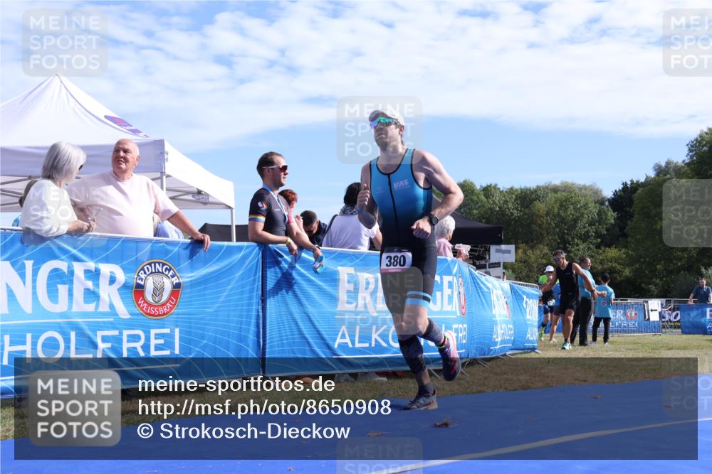 31.08.2025 - Elbe Triathlon Hamburg Strokosch-Dieckow http://msf.ph/oto/8650908 31.08.2025 10:28:02 Ziel 364, 380 meine-sportfotos.de