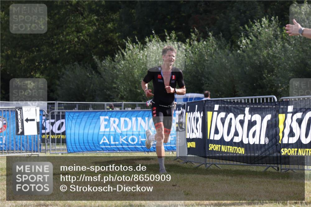 31.08.2025 - Elbe Triathlon Hamburg Strokosch-Dieckow http://msf.ph/oto/8650909 31.08.2025 09:54:24 Laufen  meine-sportfotos.de
