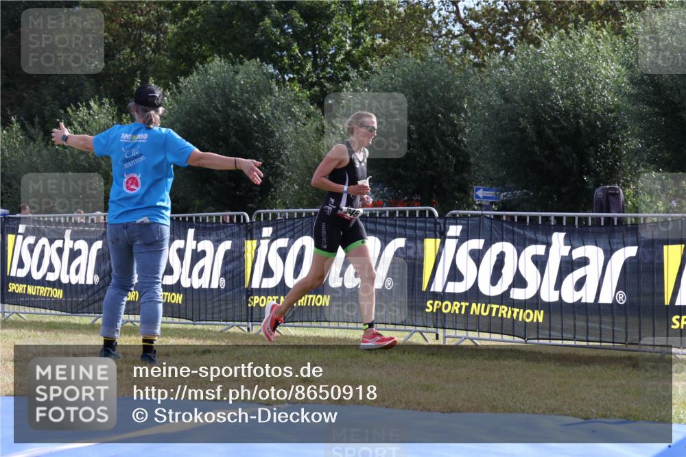 31.08.2025 - Elbe Triathlon Hamburg Strokosch-Dieckow http://msf.ph/oto/8650918 31.08.2025 09:54:55 Laufen 100, 100 meine-sportfotos.de