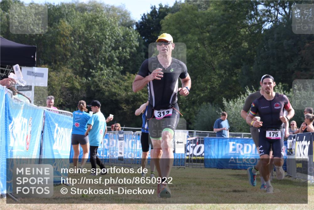 31.08.2025 - Elbe Triathlon Hamburg Strokosch-Dieckow http://msf.ph/oto/8650922 31.08.2025 10:28:38 Ziel 175, 313 meine-sportfotos.de