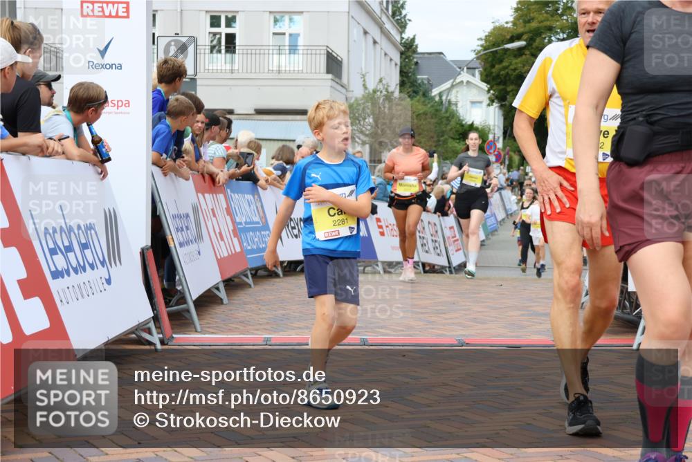 31.08.2025 - 21. Blankeneser Heldenlauf Strokosch-Dieckow http://msf.ph/oto/8650923 31.08.2025 10:36:18 Ziel 2645, 2281, 2282, 2500, 2369, 2377, 2670, 2674 meine-sportfotos.de