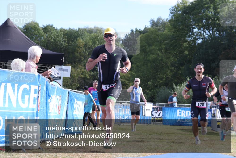 31.08.2025 - Elbe Triathlon Hamburg Strokosch-Dieckow http://msf.ph/oto/8650924 31.08.2025 10:28:38 Ziel 175, 313 meine-sportfotos.de