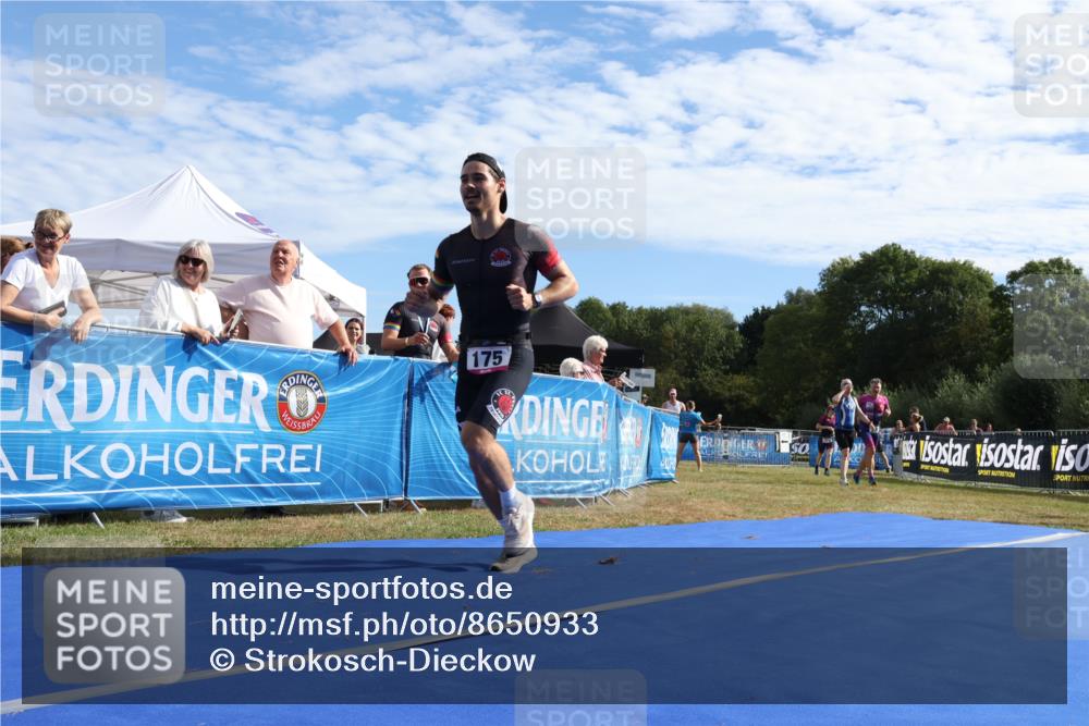 31.08.2025 - Elbe Triathlon Hamburg Strokosch-Dieckow http://msf.ph/oto/8650933 31.08.2025 10:28:41 Ziel 175, 313 meine-sportfotos.de