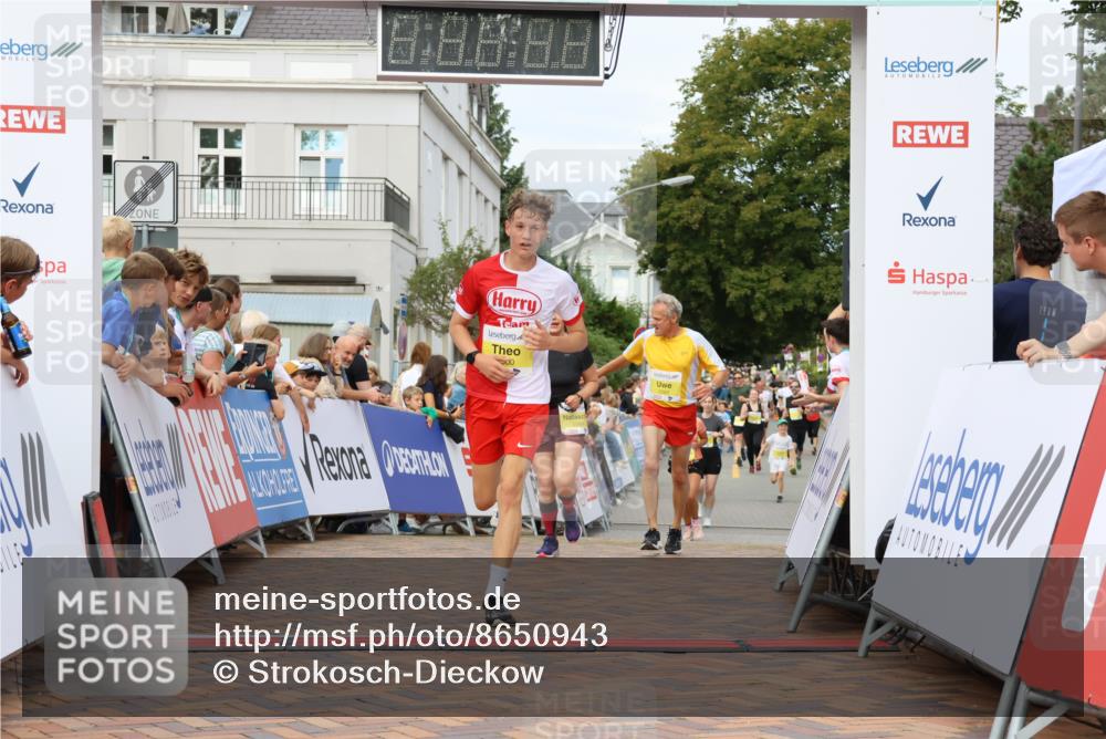 31.08.2025 - 21. Blankeneser Heldenlauf Strokosch-Dieckow http://msf.ph/oto/8650943 31.08.2025 10:36:13 Ziel 2281, 2282, 2500, 2369 meine-sportfotos.de