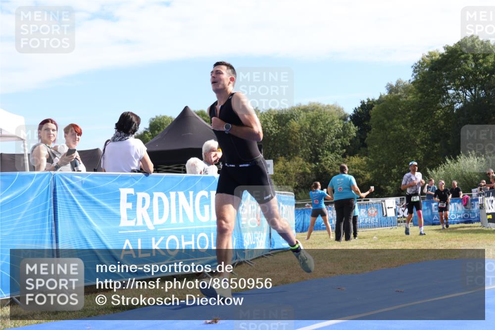 31.08.2025 - Elbe Triathlon Hamburg Strokosch-Dieckow http://msf.ph/oto/8650956 31.08.2025 10:30:21 Ziel 192 meine-sportfotos.de