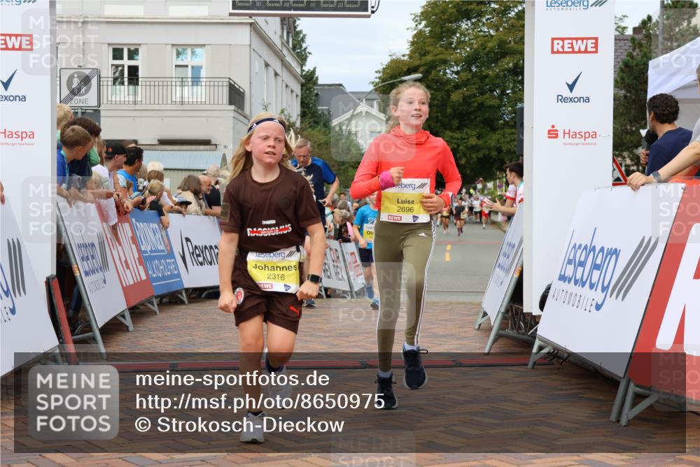 31.08.2025 - 21. Blankeneser Heldenlauf Strokosch-Dieckow http://msf.ph/oto/8650975 31.08.2025 10:35:55 Ziel 2619, 2620, 2696, 2338, 2316, 2125, 2127, 2400 meine-sportfotos.de