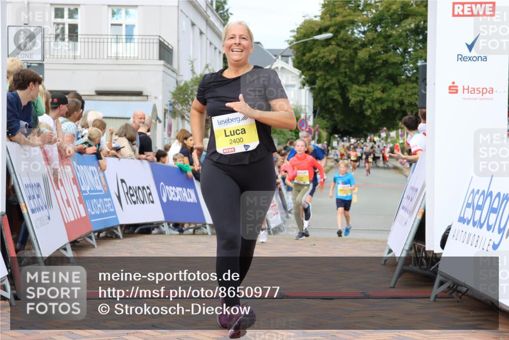 31.08.2025 - 21. Blankeneser Heldenlauf Strokosch-Dieckow http://msf.ph/oto/8650977 31.08.2025 10:35:52 Ziel 2619, 2620, 2622, 2696, 2289, 2290, 2316, 2400 meine-sportfotos.de